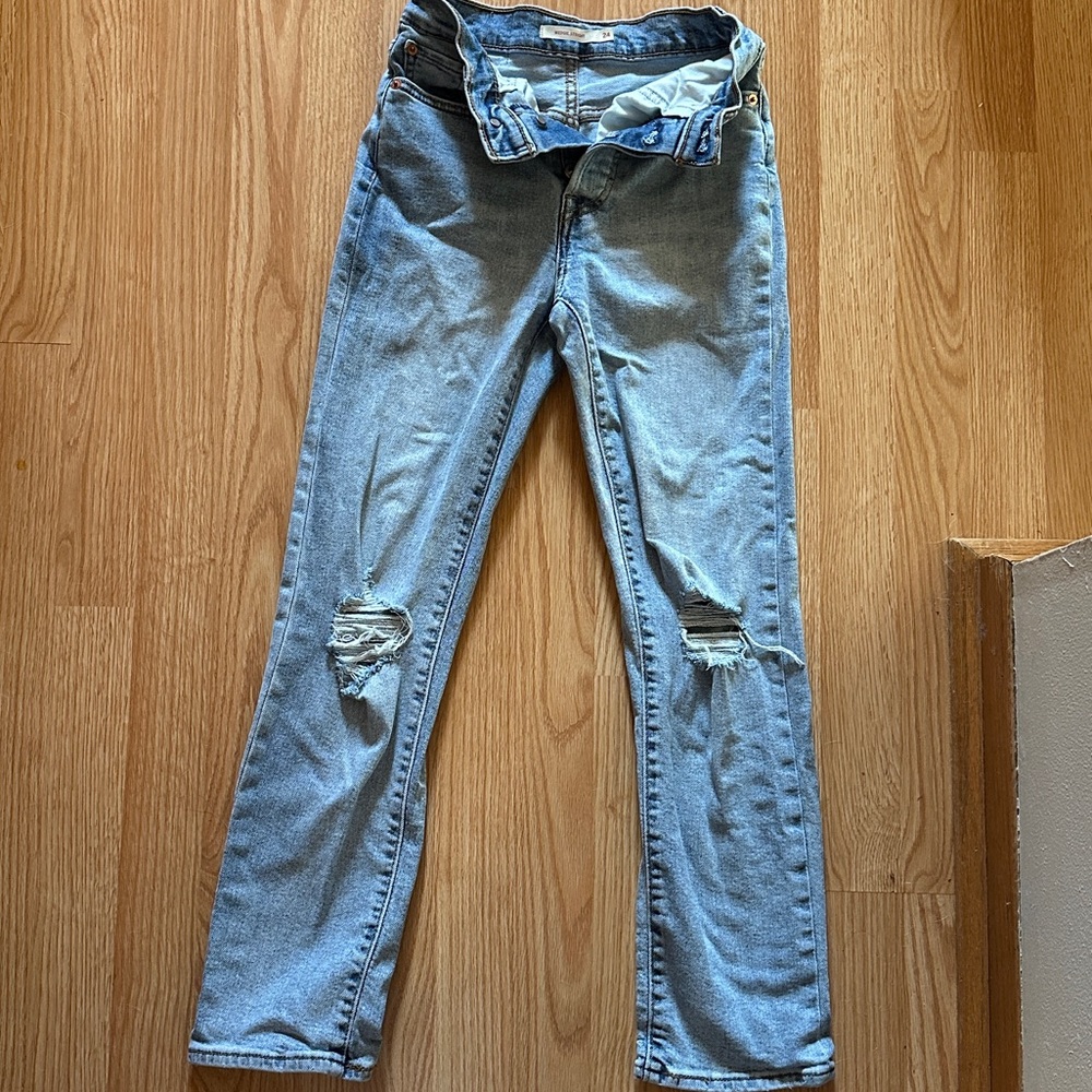 Levi's Women's Blue Wedgie Straight Jeans